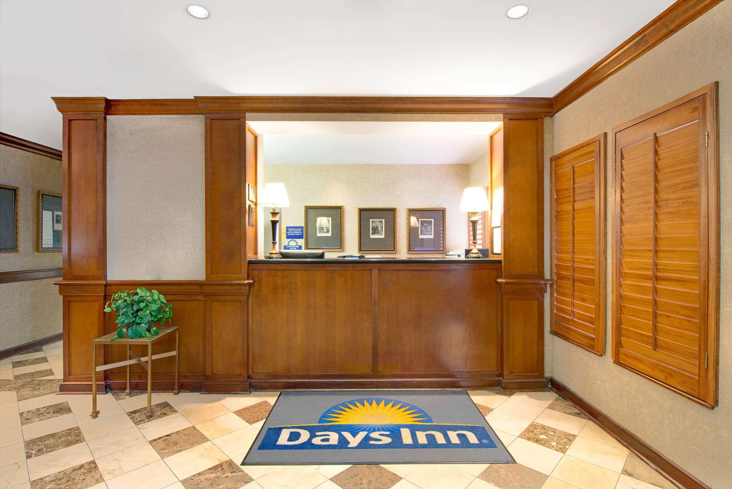 Days Inn By Wyndham St. Louis/Westport Mo Maryland Heights Extérieur photo